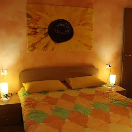 La Casina Di Via Cresci, 14 Lägenhet